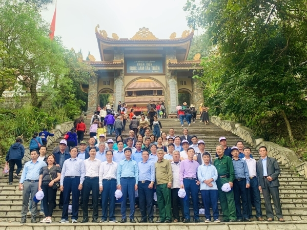 CÔNG TY TNHH THƯƠNG MẠI & DU LỊCH NAM VIỆT CƯỜNG